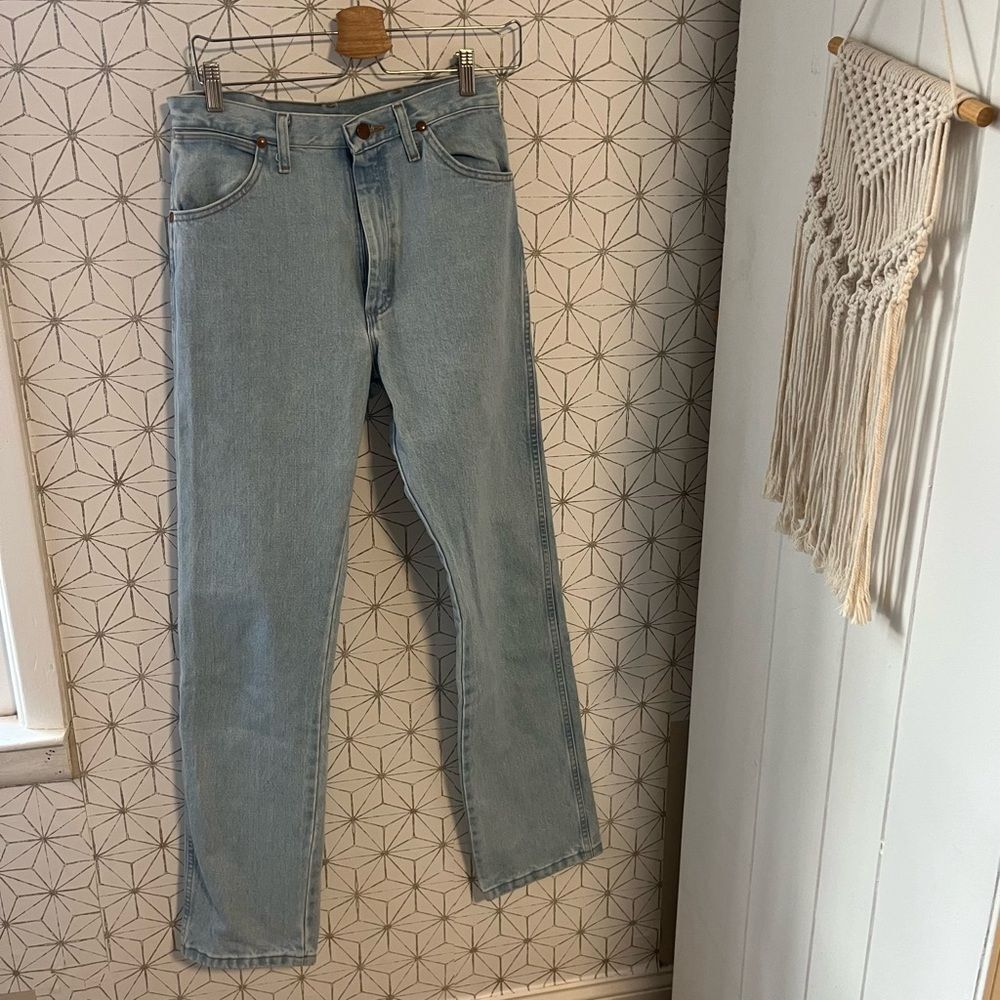 Wrangler Light Wash High Rise Straight Fit Jeans